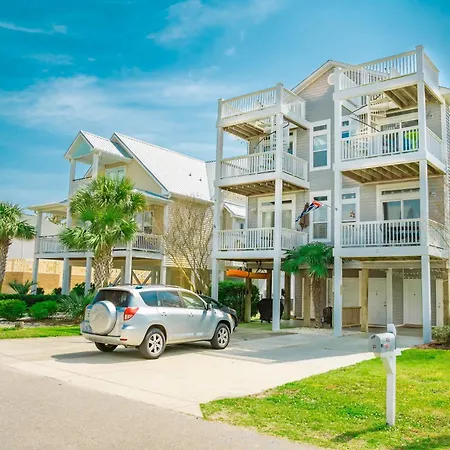 Fancy Flounder Apartment